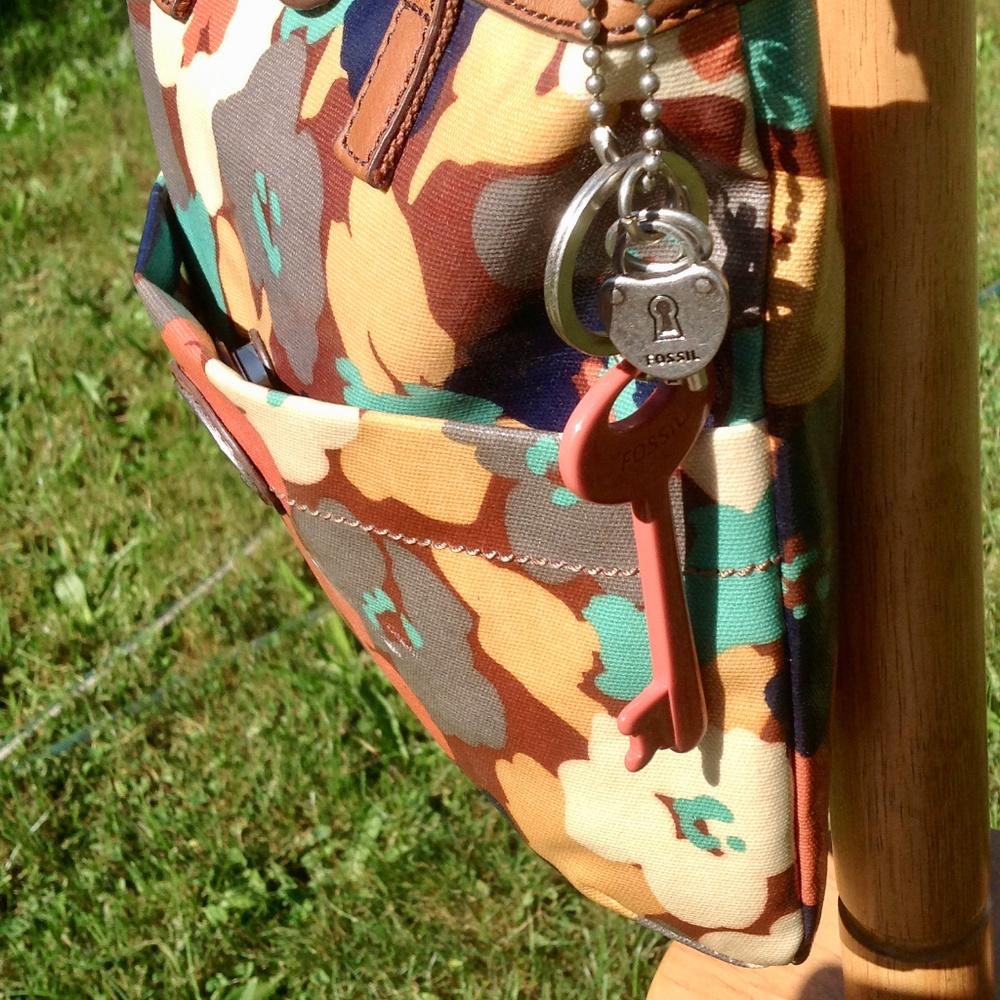 Fossil Keyper Floral Coated Canvas Bag - image 7